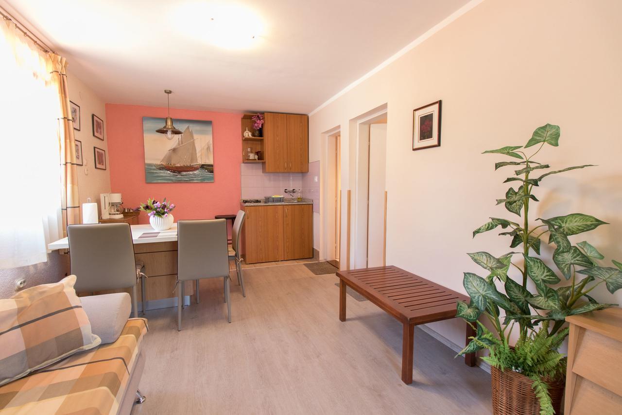 Apartment Paulina Cres Esterno foto
